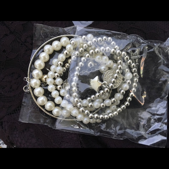 Eiffel Tower Pearl Multi Piece Charm Bracelet - Picture 5 of 5